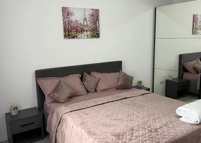 Апартаменти Sector 5 Sara *