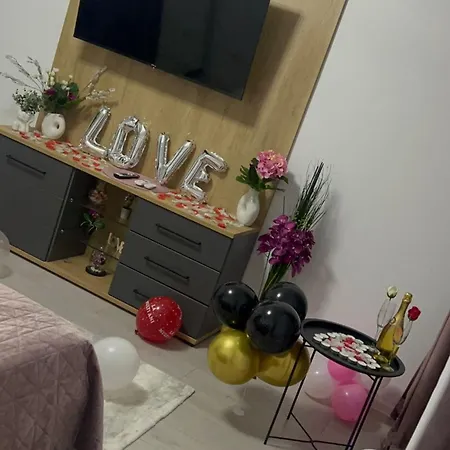 Sector 5 Sara * 부쿠레슈티